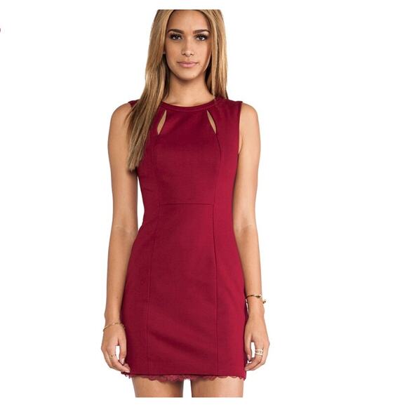Trina Turk Barrymore Tropical Ponte Shift Dress in Merlot Red Size 12 - Picture 1 of 6